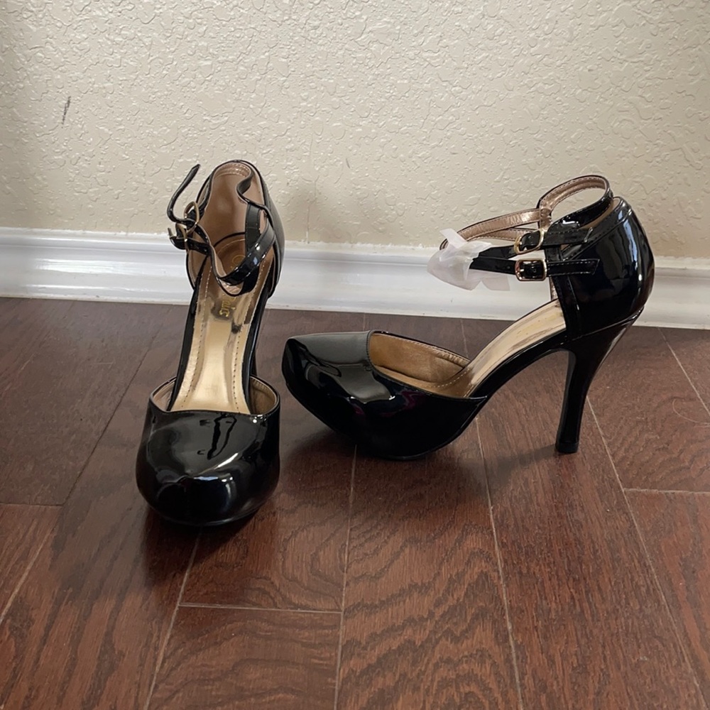 Black close toed heels